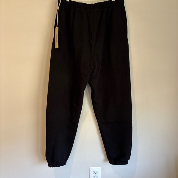 Fear of God Essentials Black Fleece Sweatpants Mens Medium - Picture 5 of 6